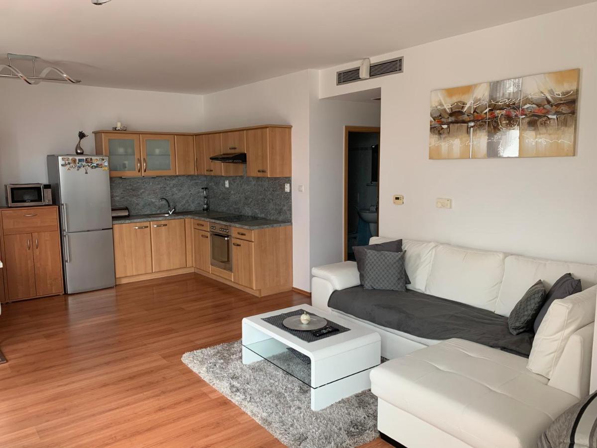 Vienna Gate Apartment Bratislava Exteriör bild